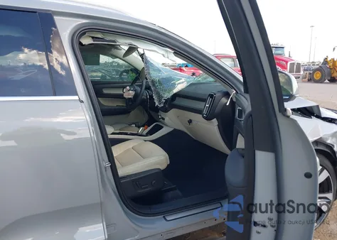 2024 Volvo Xc40 B5 Plus Bright Theme из США, поврежденный, VIN YV4L12UE9R2226001